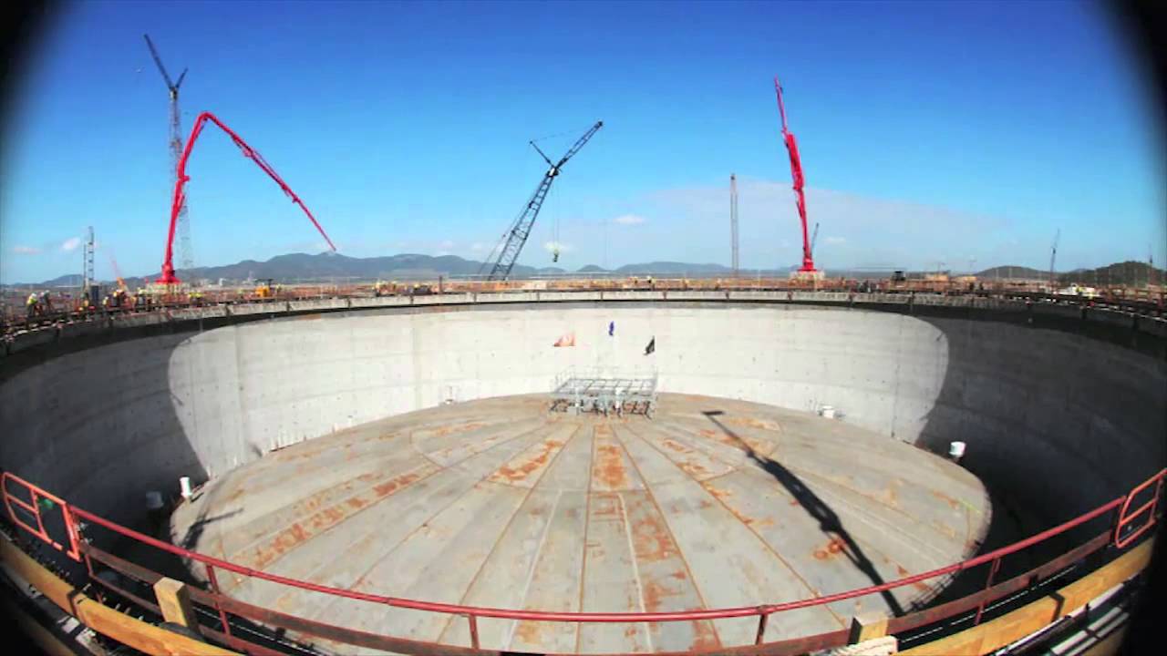 QCLNG Construction Milestone - Tank Roof Installed