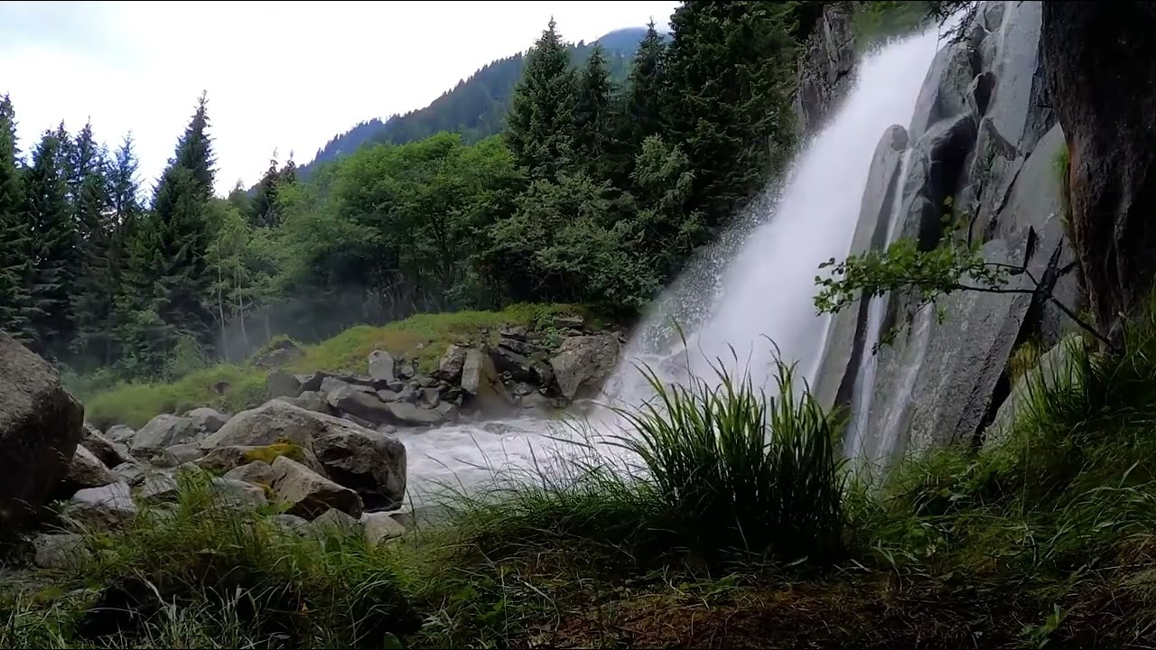 Paz Interior Música Relaxante com Cachoeira e Natureza, para Acalmar a Mente e Dormir