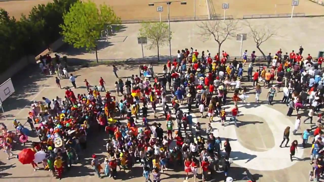 LIPDUB del centenari de La Salle Manresa 2011 - Hey Soul Sister (Train)