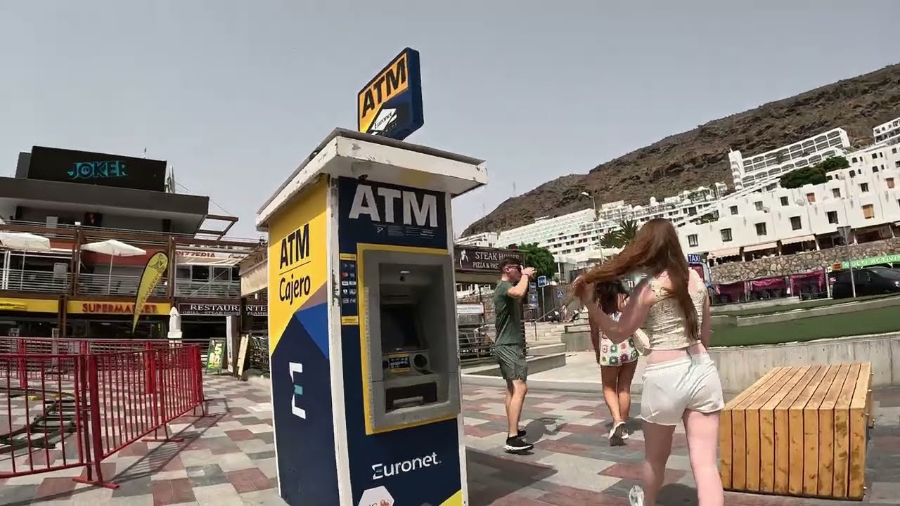 Puerto Rico Gran Canaria, Walk  to commercial centre