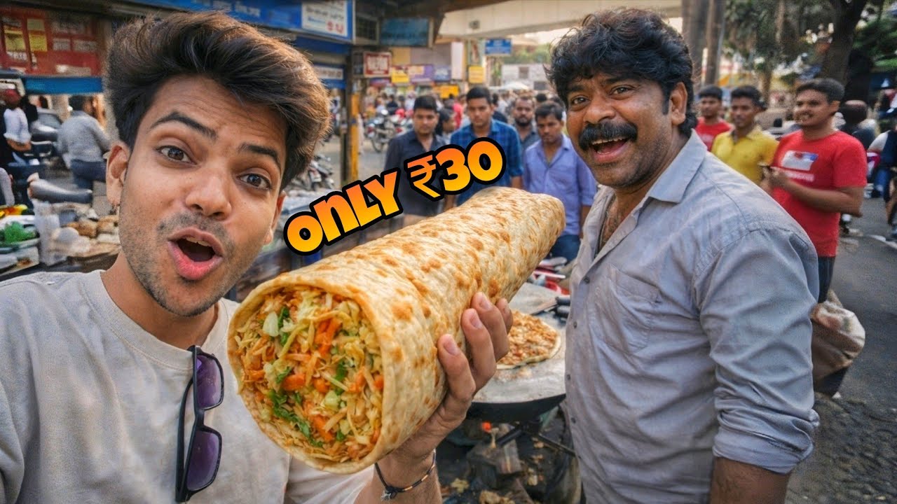 Noida Atta Market Ka Famous Veg Roll 🤯 | ₹30 Me Itna Bada 😱 Street Food Review