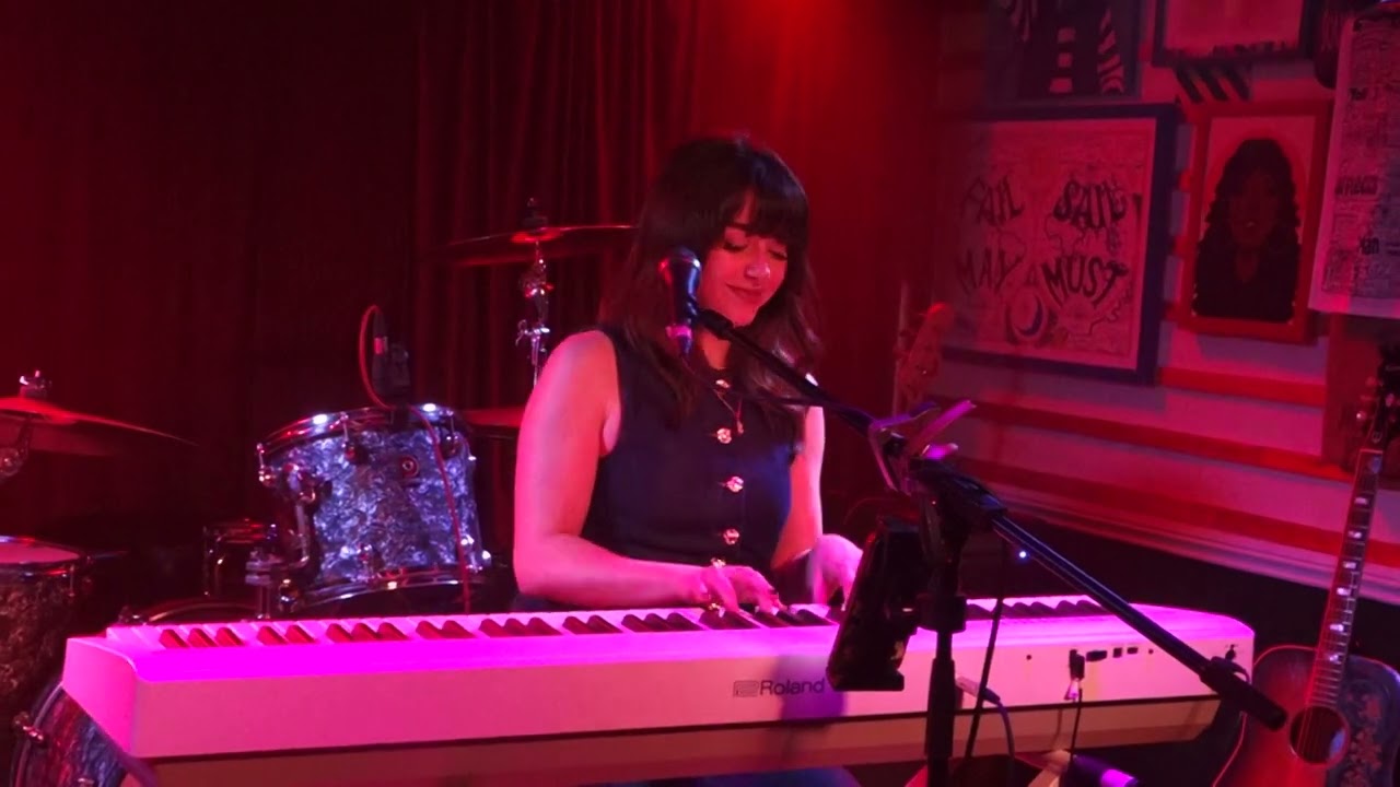 Zoe Unsworth - Collide (Live at The Snug, Atherton, 26/02/2026
