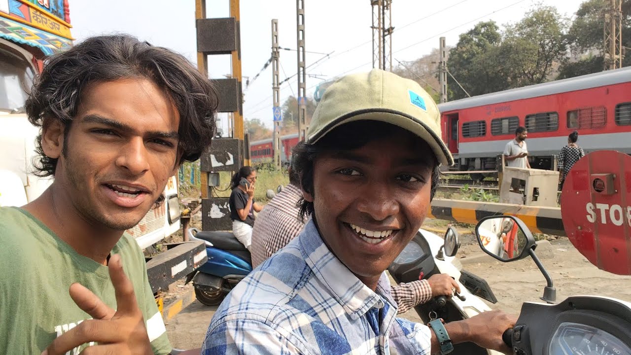 Aaj ham ye kaha aagaye?🚂