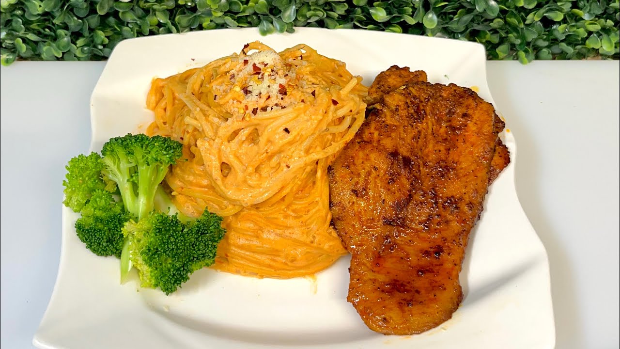 Espagueti En Salsa De Chipotle Con Pollo / Receta Fácil 😋😋