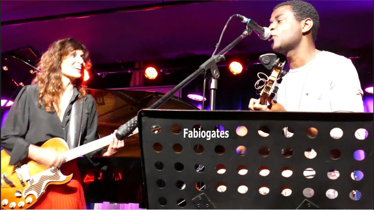 Chiara Civello & Pretinho da Serrinha – Va Bene Così + A Doida (Blue Note/RJ – 01/06/18) UHD