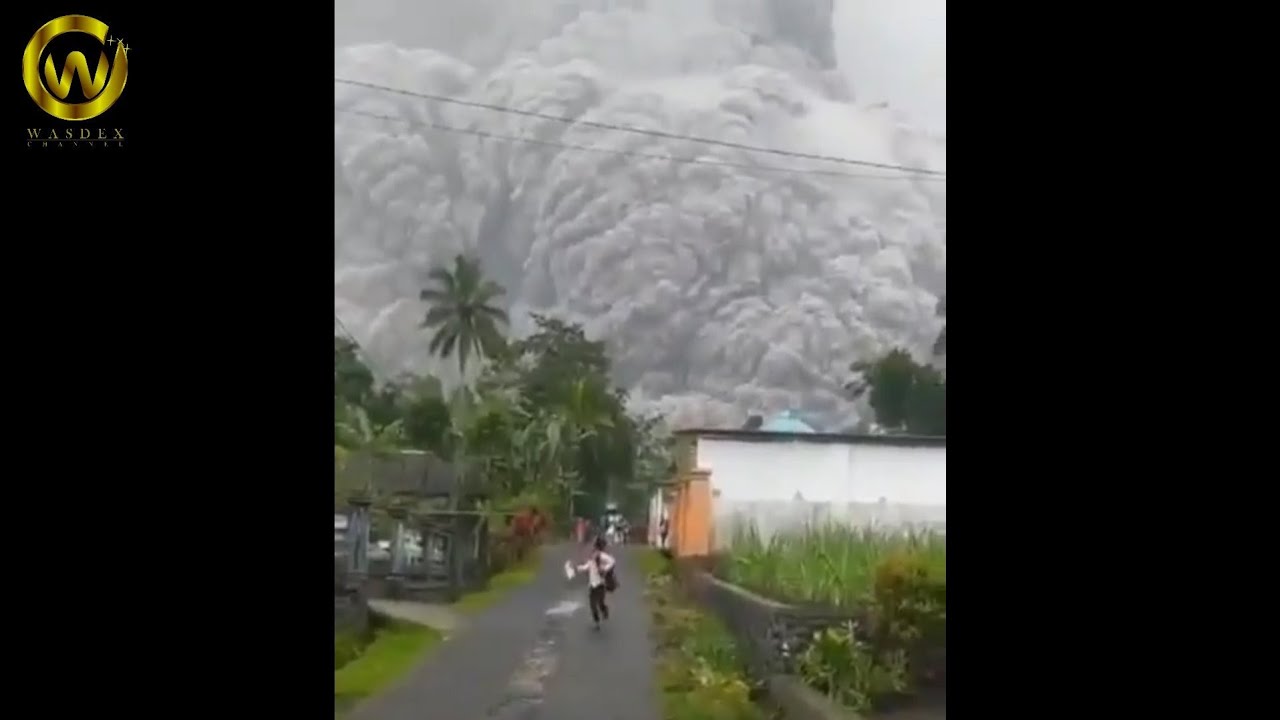 Gunung Semeru Meletus || Bikin Warga panik Kocar - kacir || Bencana Alam 04 Desember 2021