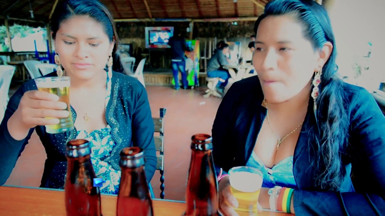 MARCELINA ORELLANA y los ROMÁNTICOS tema: Que mas quieres de Mi L. M.  D.R.