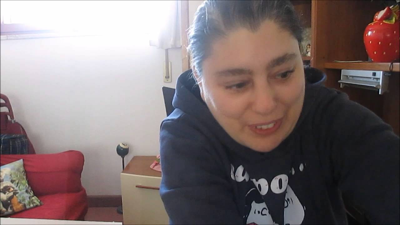 apro un pacco che mi ha mandato una di voi grazie di cuore