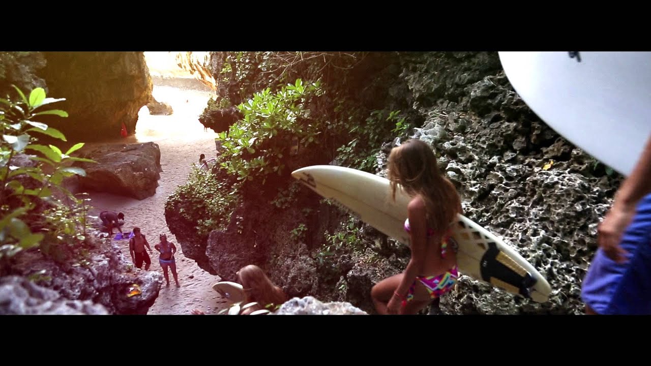 BRUNO BANANI SURFCAMP