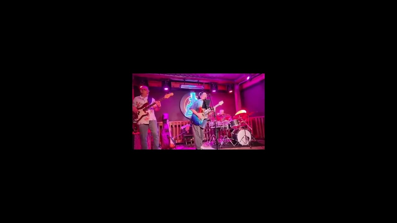 Johnny be good MADLIFE Patio