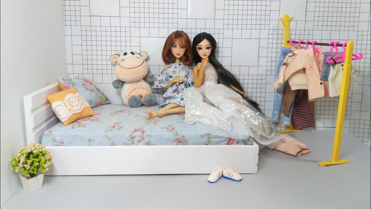 LÀM GIƯỜNG BÚP BÊ, gồm giường, đệm, chăn, ga, gối/ How to make a bed for doll| BÚP BÊ MÍA