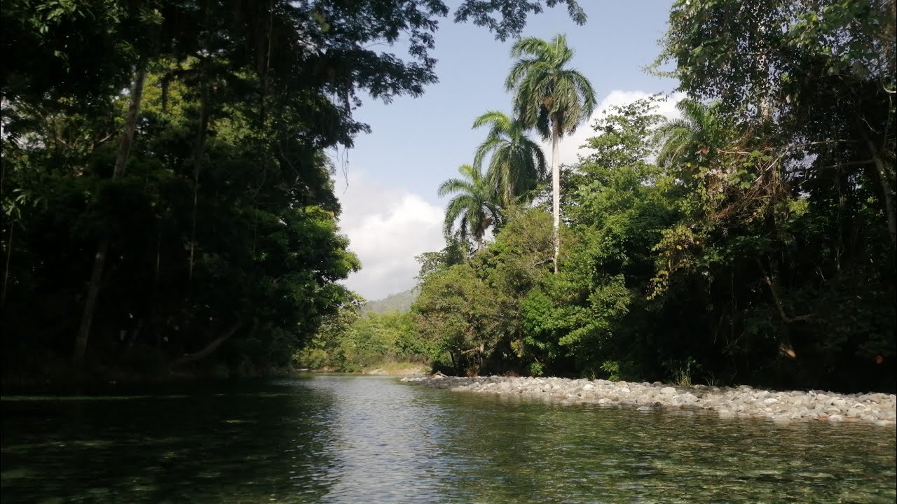 El Río Duaba en Baracoa ,Oriente de Cuba.