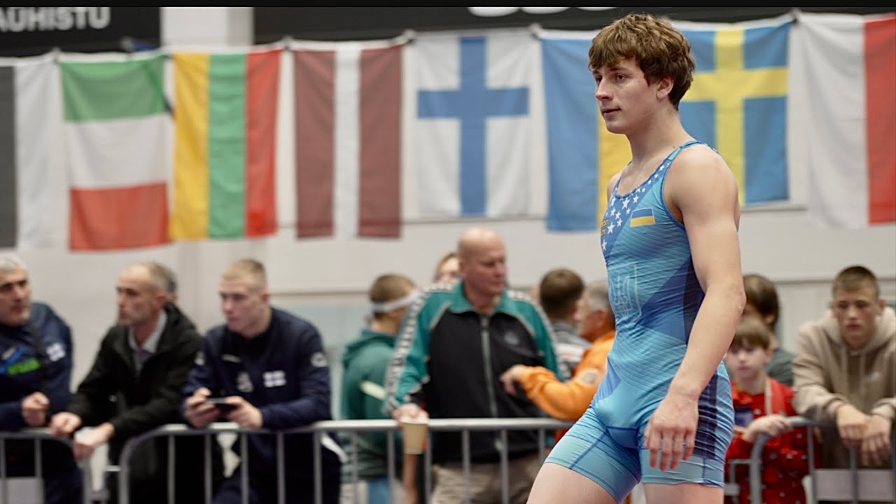 U17 Kenan Sadigov (AZE) vs Danylo Drahulian (UKR) 65kg. Greco-roman boys youth wrestling. B-cam-man