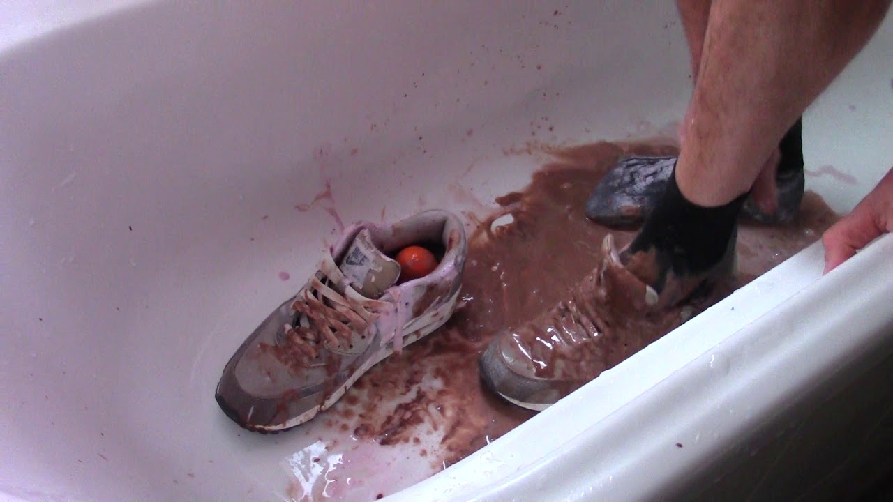 Messy destruction of Nike Air Max 90