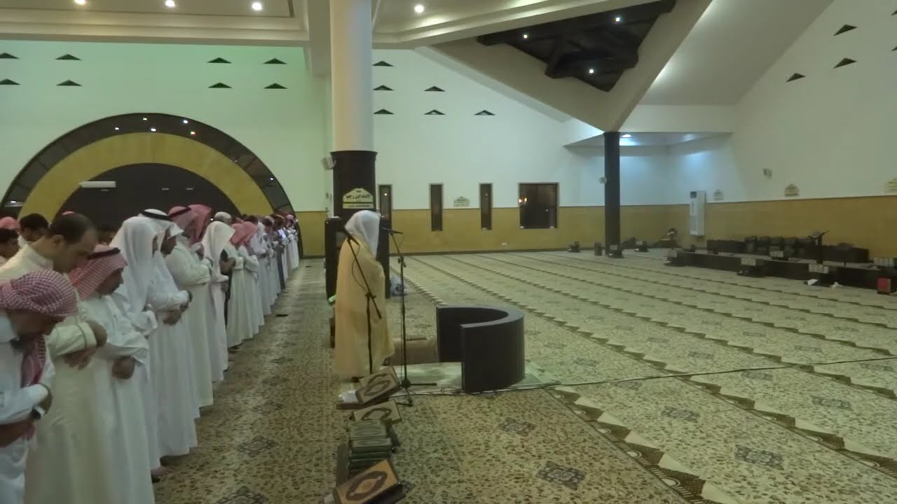 ( ياأيها الناس اتقوا ربكم واخشوا يوما ) عشائية الشيخ ياسر الدوسري اليوم الجمعة 16-11-1437هـ