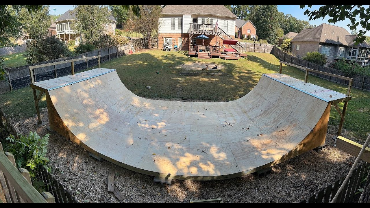 DIY Backyard Halfpipe - Part 3 - BMX Skateboard Scooter Rollerblades