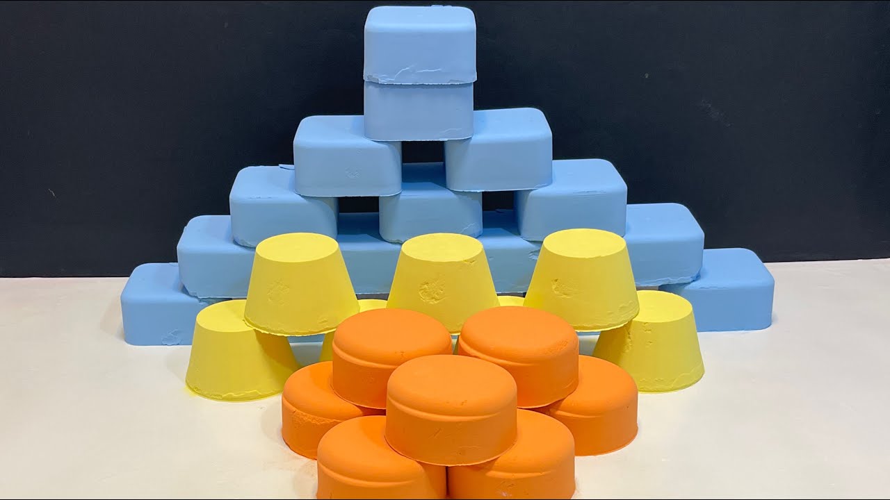 ASMR  Crushing colored baking soda/blue ,yellow ,orange