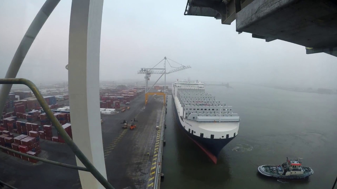 Docking a 56.000TON Ship : the ATLANTIC SAIL (296m) Timelapse!