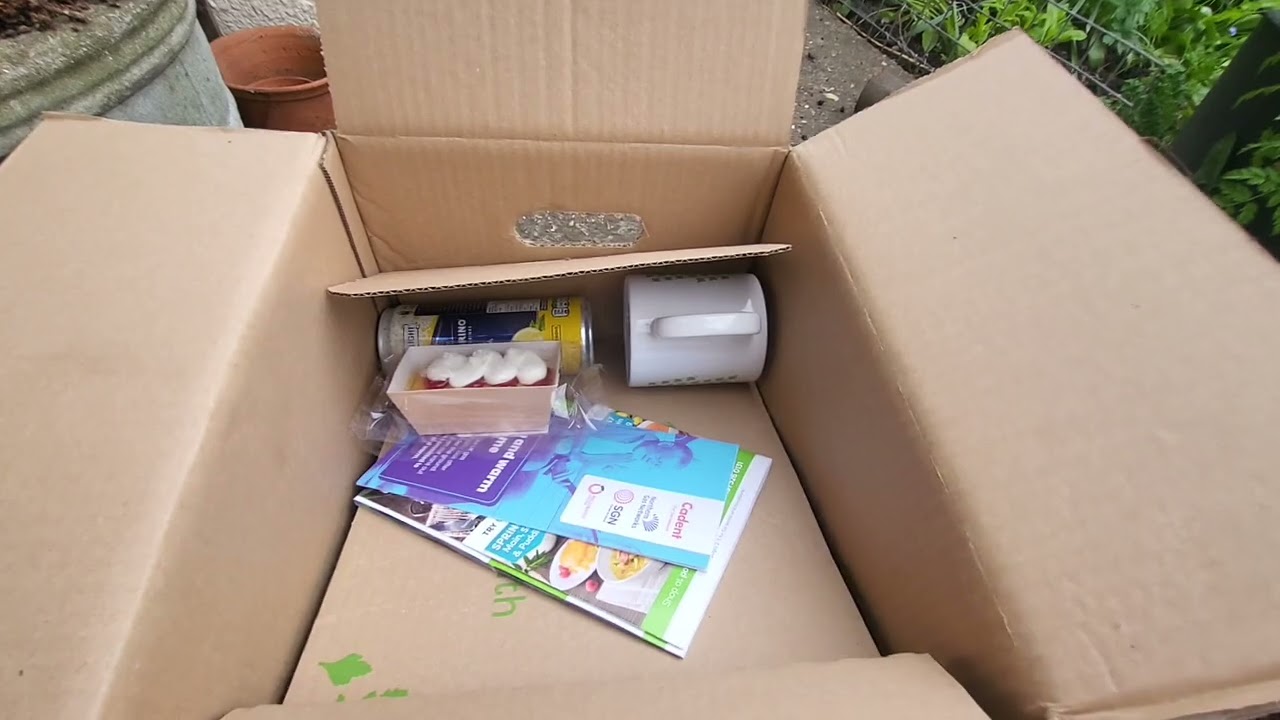 Parsley Box 📦 No2 . Front Garden as much as can be done ?