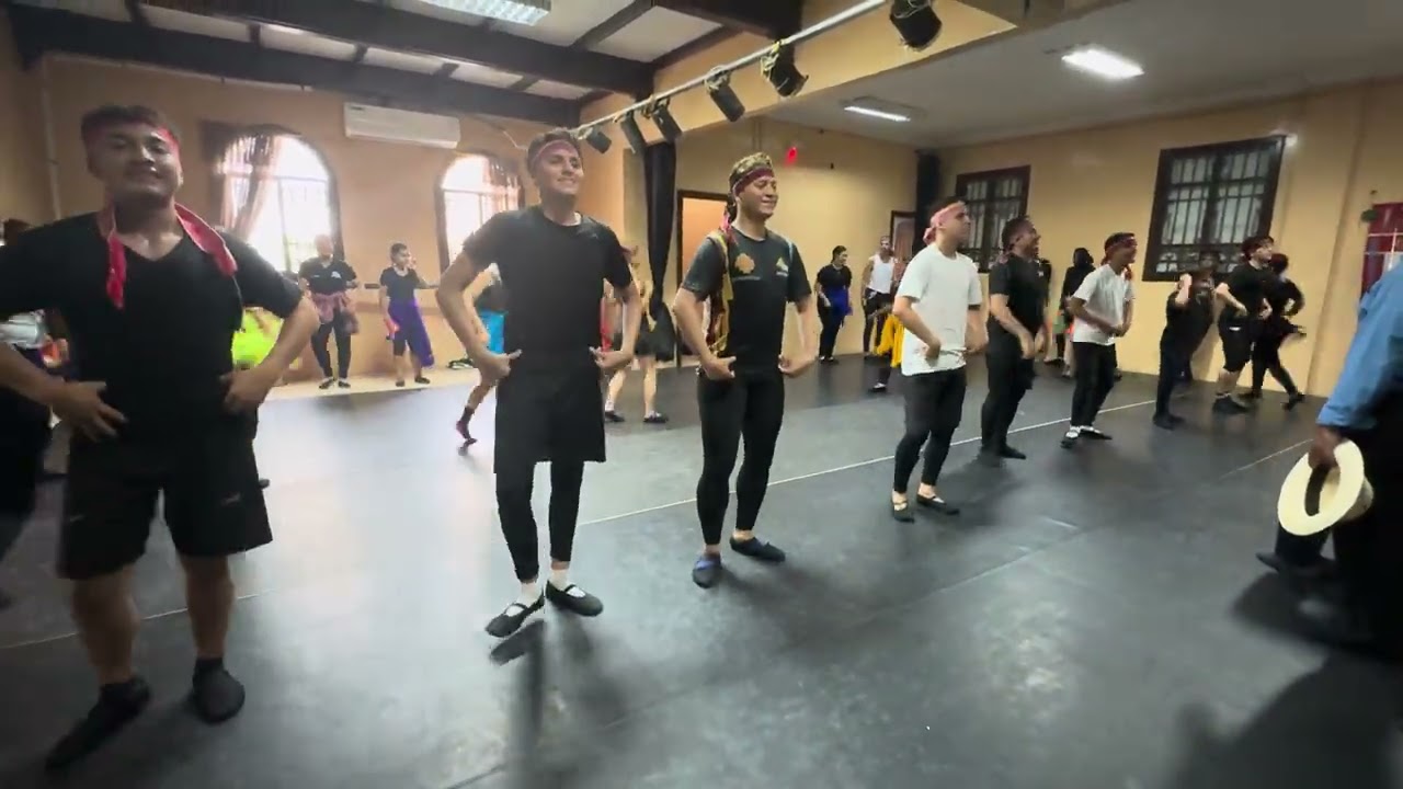 INTYGUAYAS BALLET ANDINO/ ENSAYOS -  SOLTERÍA