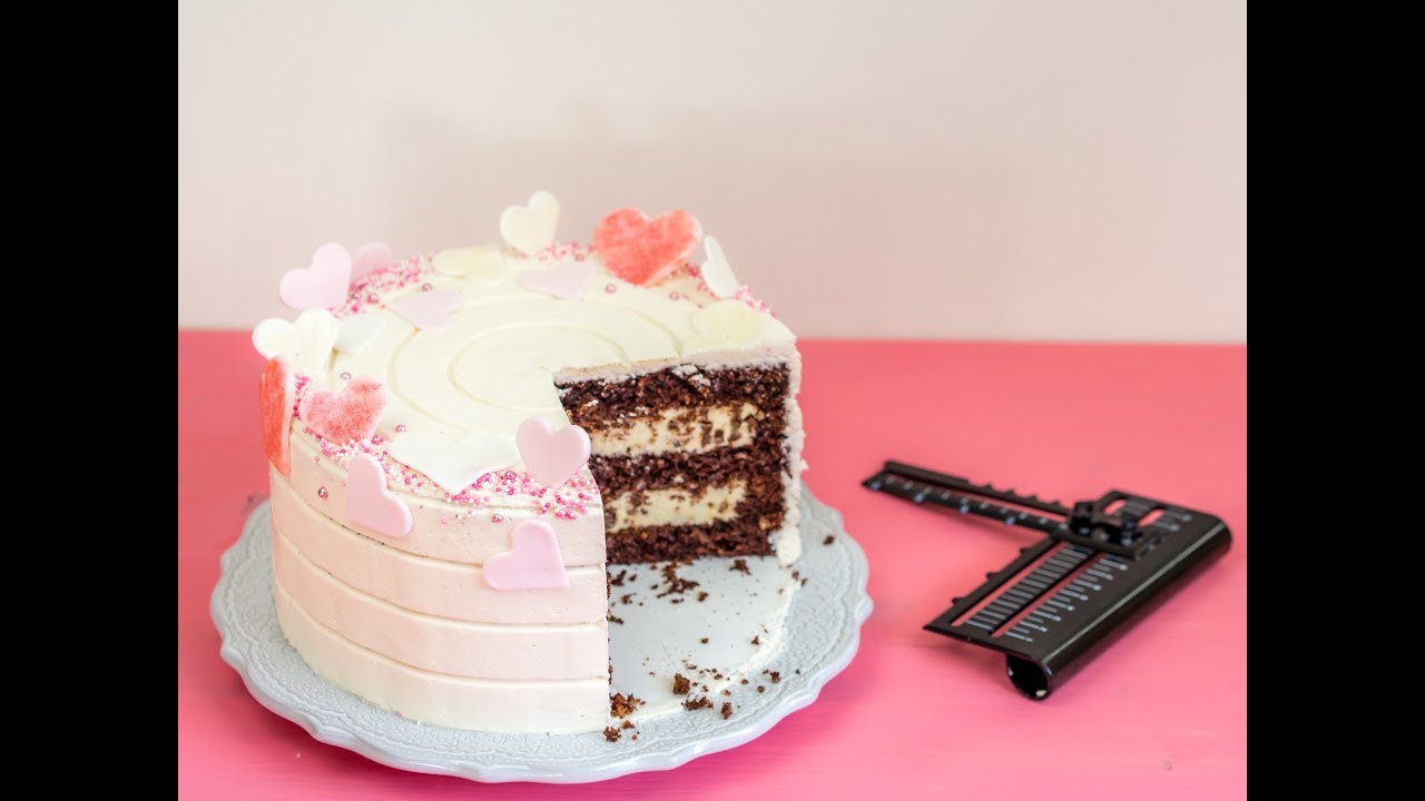 Buttercreme-Herzchentorte mit Spiky - Mein Motivtorten-Tool {Werbung}