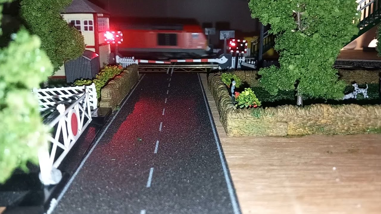 Havant level crossing. (model railway)