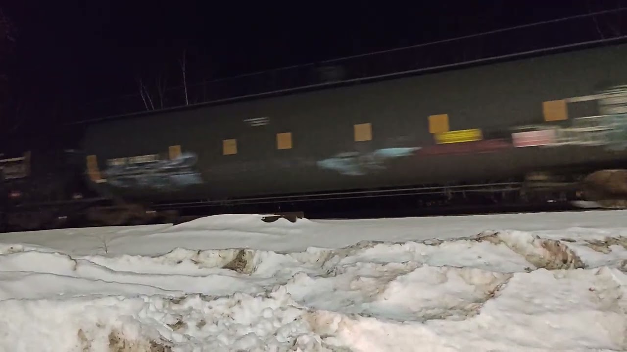 CSX M426 Freight Train with DPUs! Clinton MA 