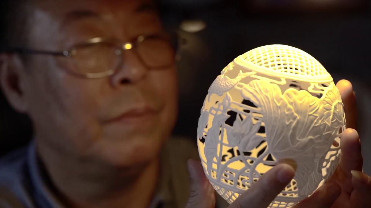 Eggshell carving in Guangzhou  广州蛋壳雕