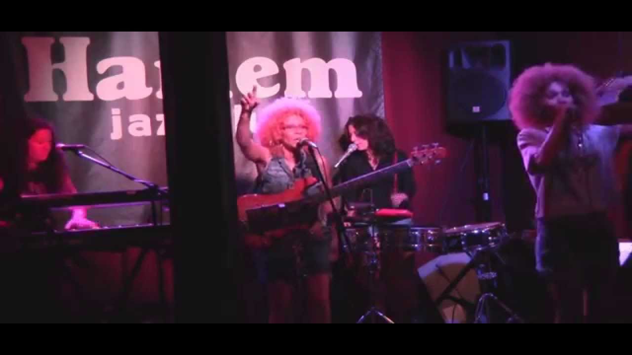 HARLEM  jazz club , en vivo Chicas de la Habana