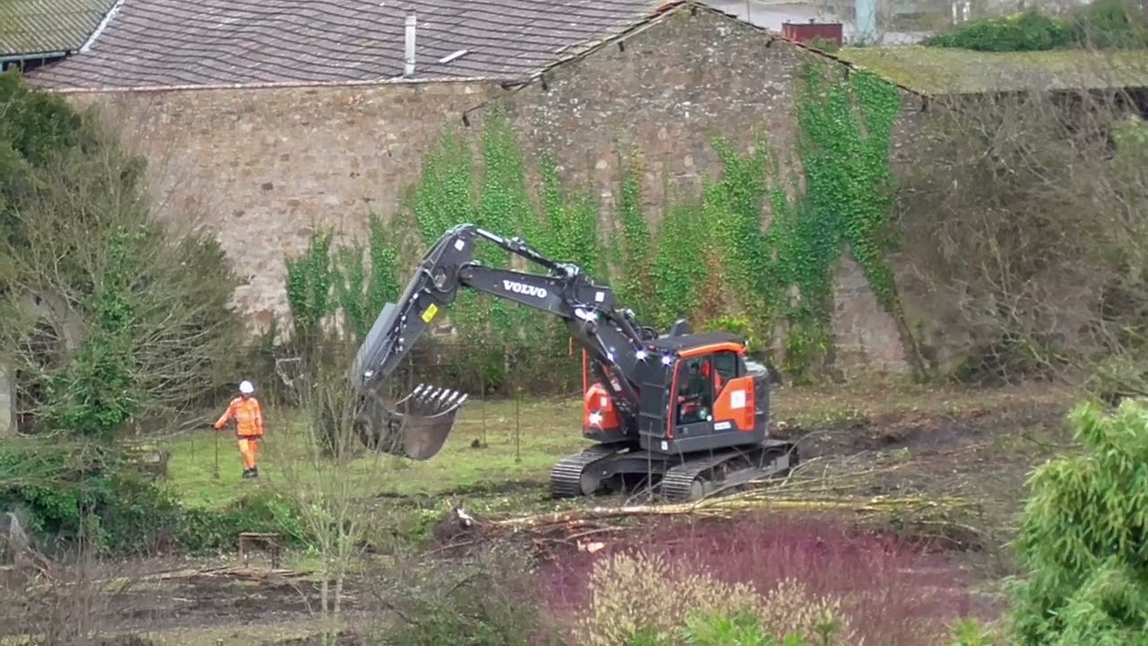 UNE GRANDE PELLETEUSE