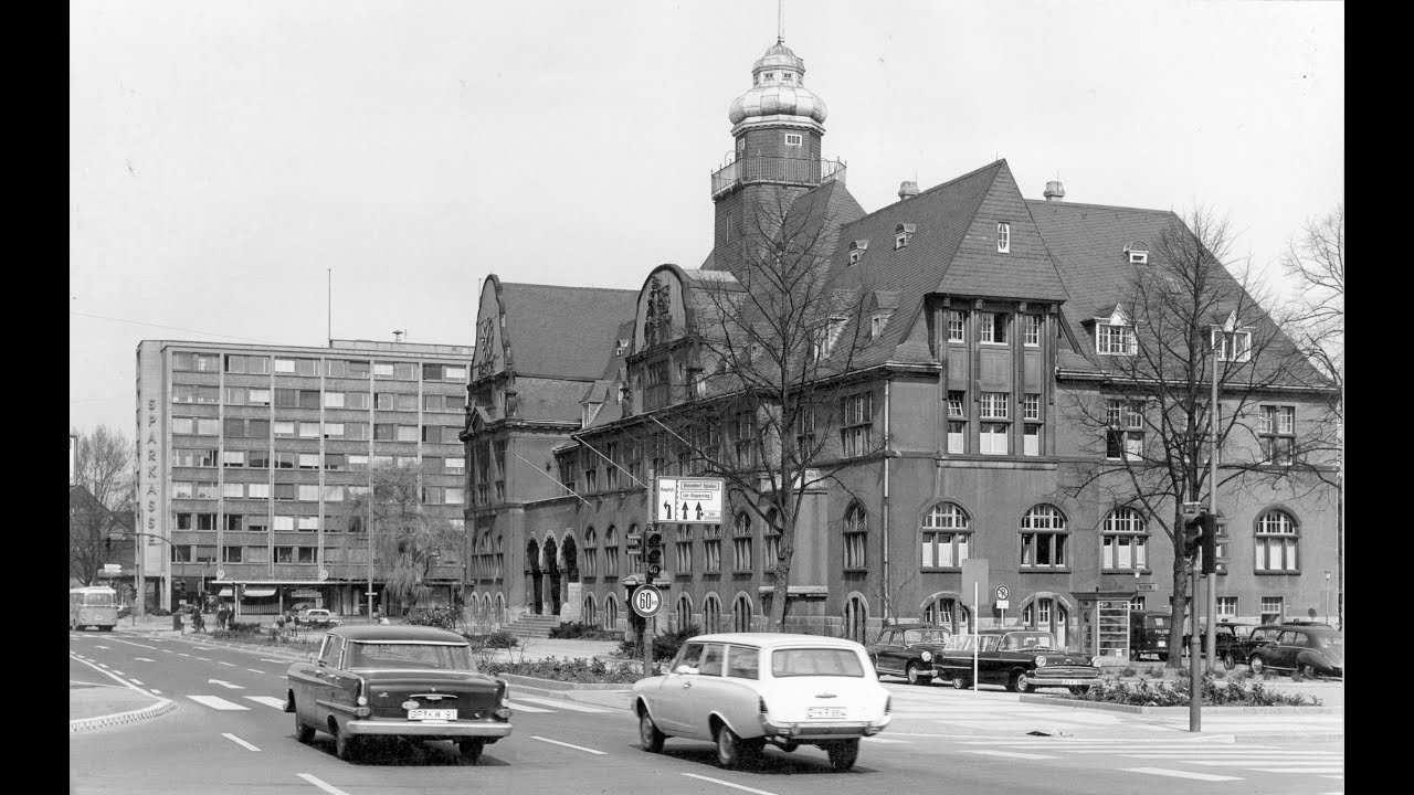 Leverkusen 100 Jahre, 3 Rathäuser
