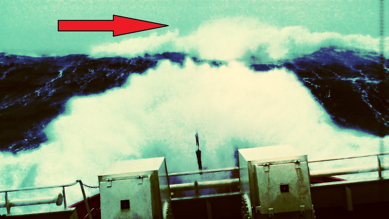 🔴Hurricane Force 12 at Sea. This is what it’s like on board a ship in a North Sea Hurricane.