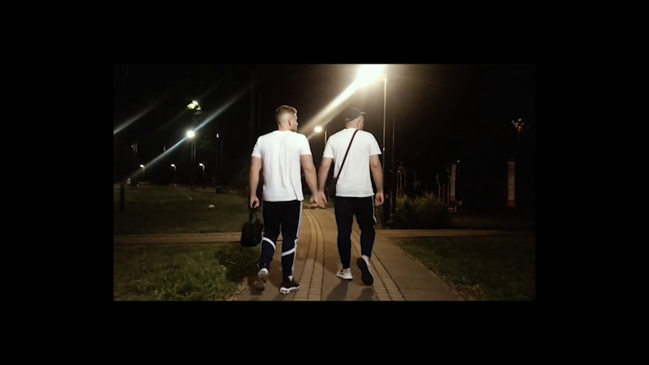 HAŁASTRA - PCHAMY TO