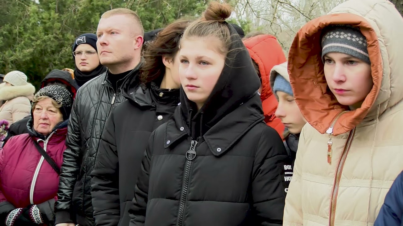 Відкриття пам'ятного знаку  чорнобильцям в селищі Сарата
