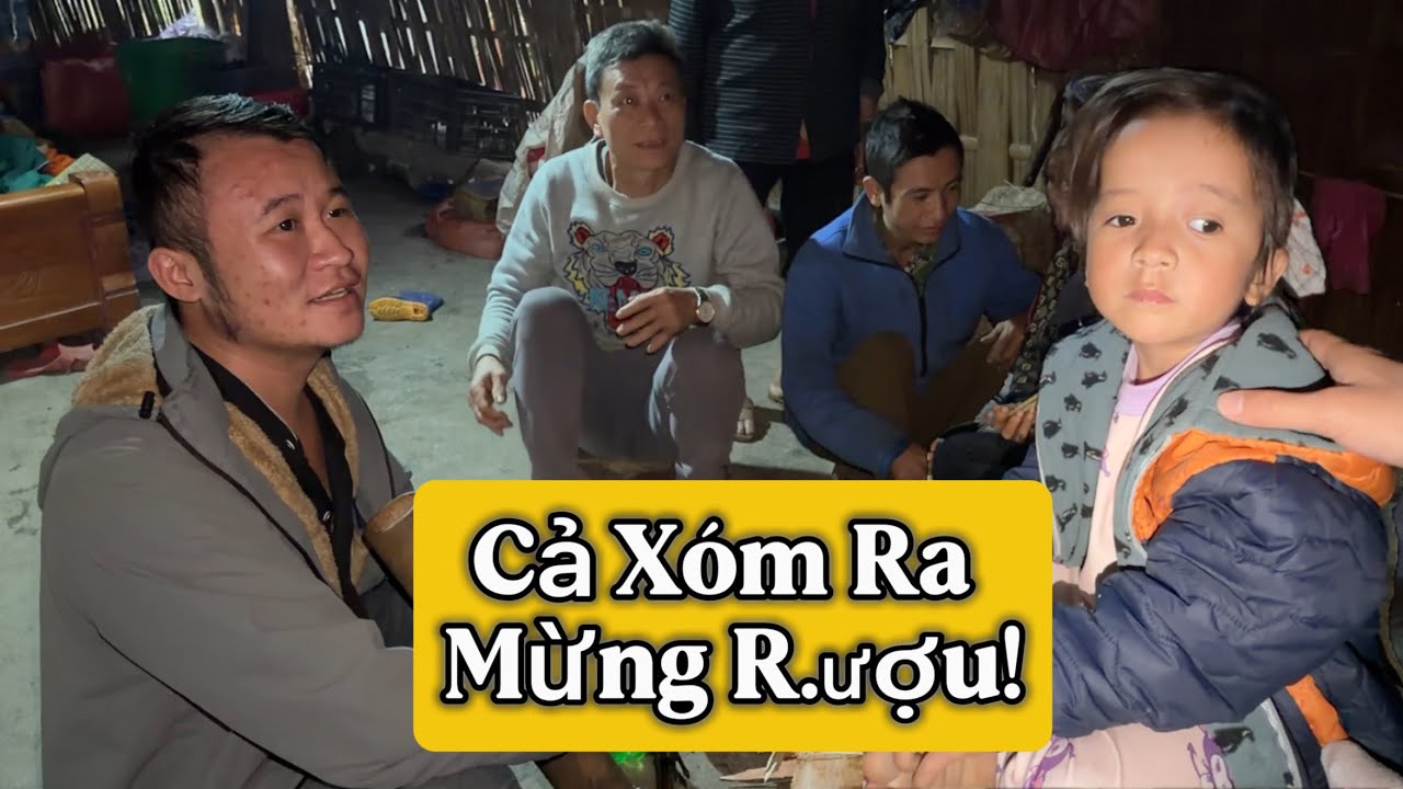 Cả Xóm Đông Vui Tấp Nập Khi Thấy Bé Thu Từ Viện Trở Về.