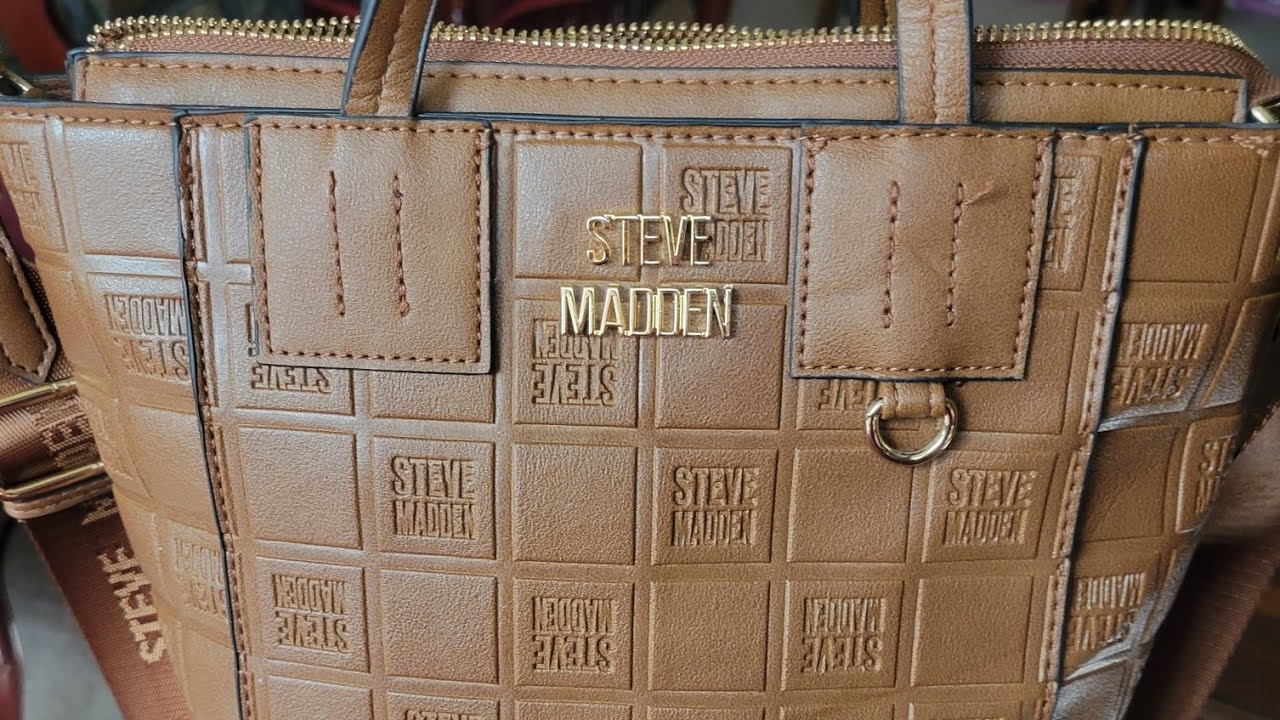 What's in my Steve Madden bag?