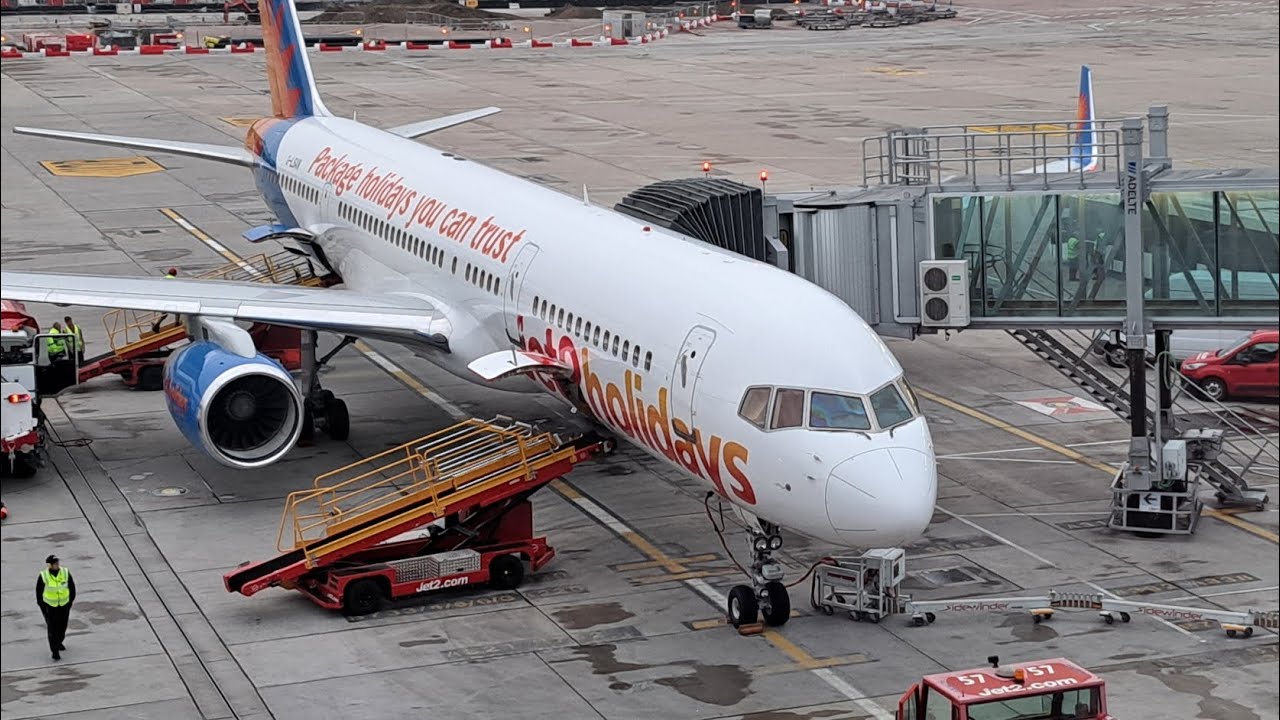 Jet2 holidays 757-200 trip report Manchester to Menorca/Mahon (G-LSAN Epic EPR takeoff)