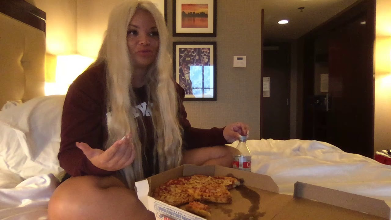BOSTON HOTEL PIZZA PARTY!