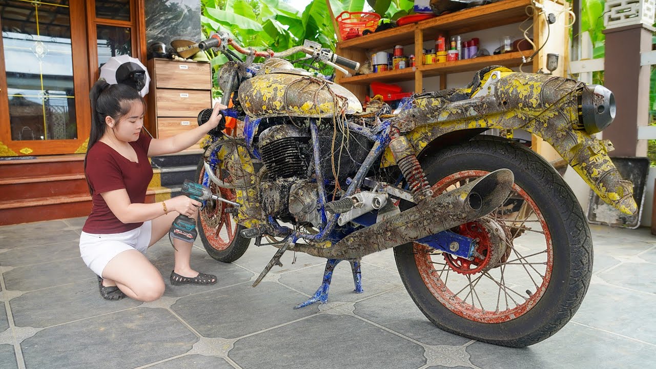 Honda Nighthawk 250, Girl Restores 20 Year Old Rusty and Badly Damaged Motorbike