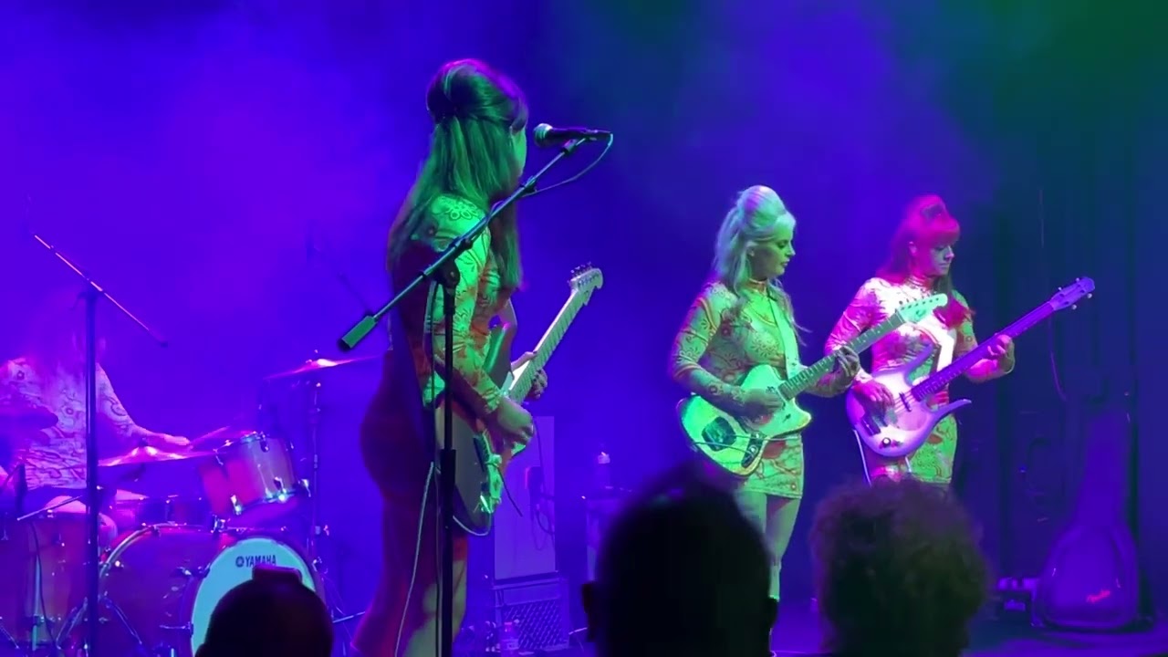 The Surfrajettes “Party Line” (Live in San Jose, August 2, 2022)