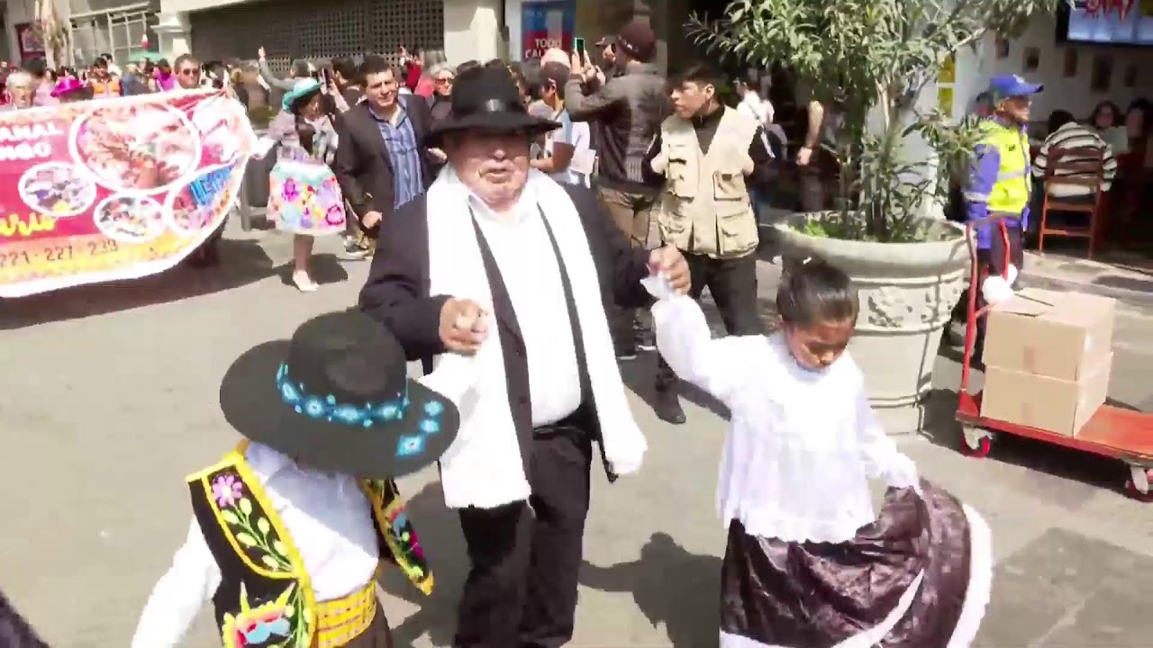Pasacalle de Lima. 20 de julio.