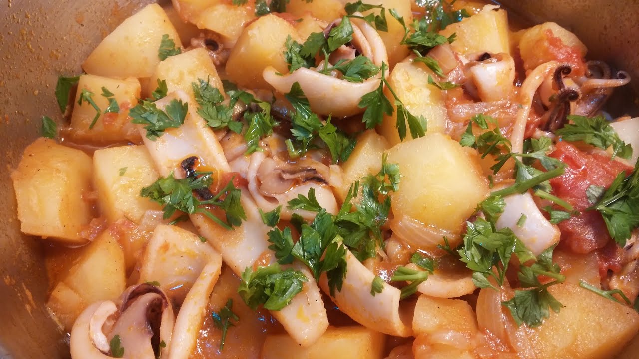 Receita de lulas estufadas com batatas by necasdevaladares