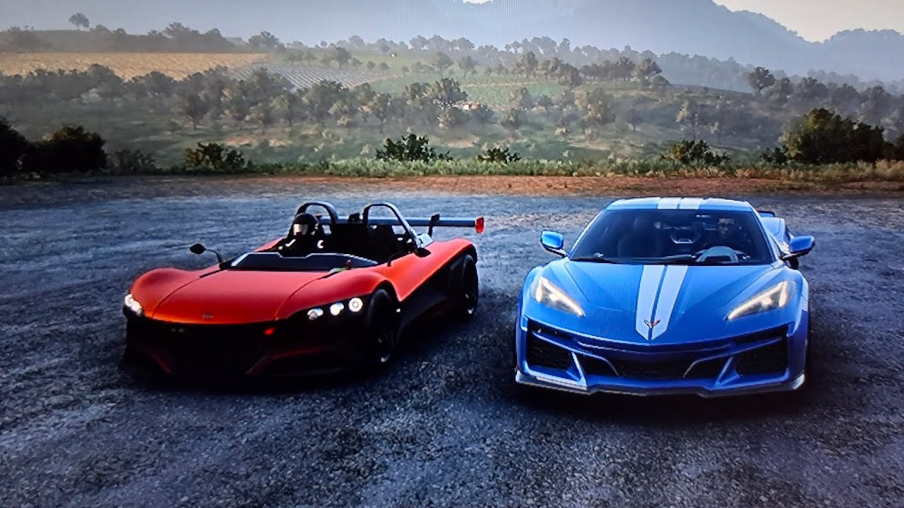 Forza Horizon 5 drag race Corvette C8 E-ray Vs VUHL 05RR 