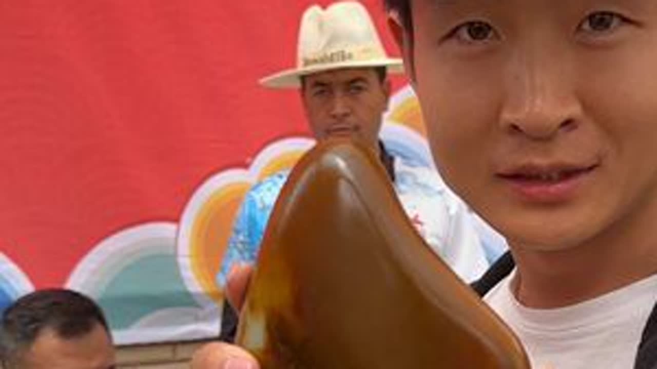 新疆和田玉，动不动就卖8位数，这到底被哪些人买了？他们真的那么有钱吗？今天带大家欣赏欣赏，籽料的高货#和田玉籽料 #挖玉人 #新疆和田玉