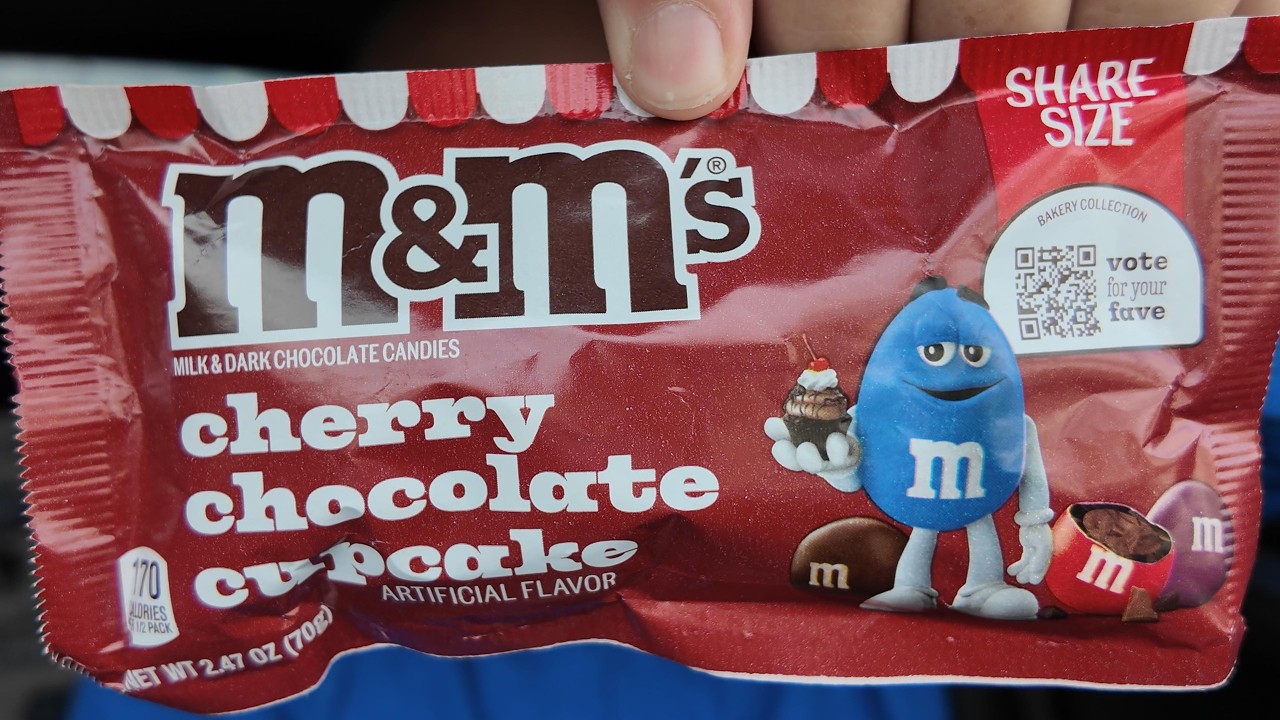 Отзыв о вишнево-шоколадном кексе от M&M's