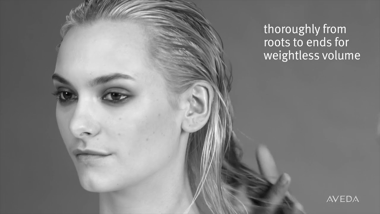 Aveda Casual Style Using Texture Tonic