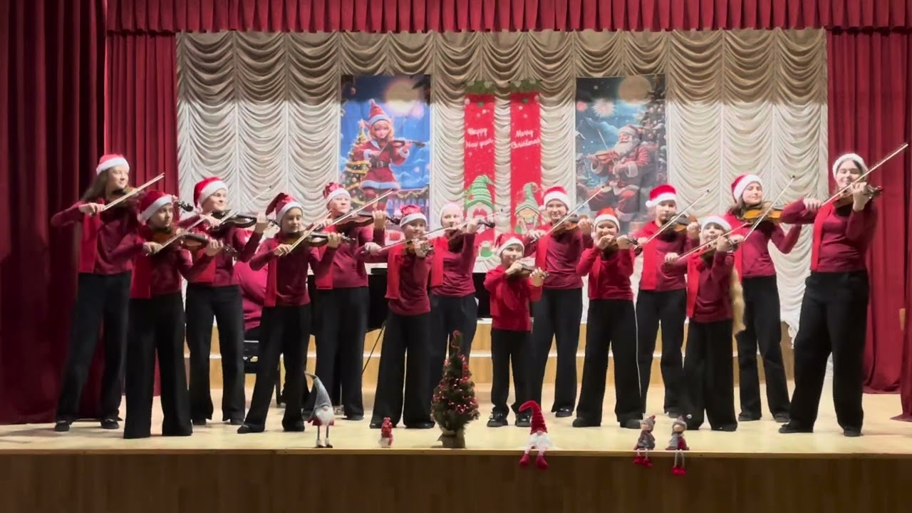 “Jingle bells” Christmas Song   Виконує ансамбль скрипалів «Віоліночки»