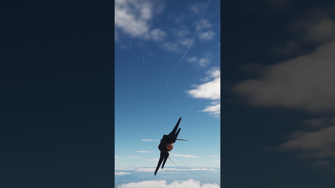 F-35 Incredible Move! Goes inverted scores a kill on a SU-57