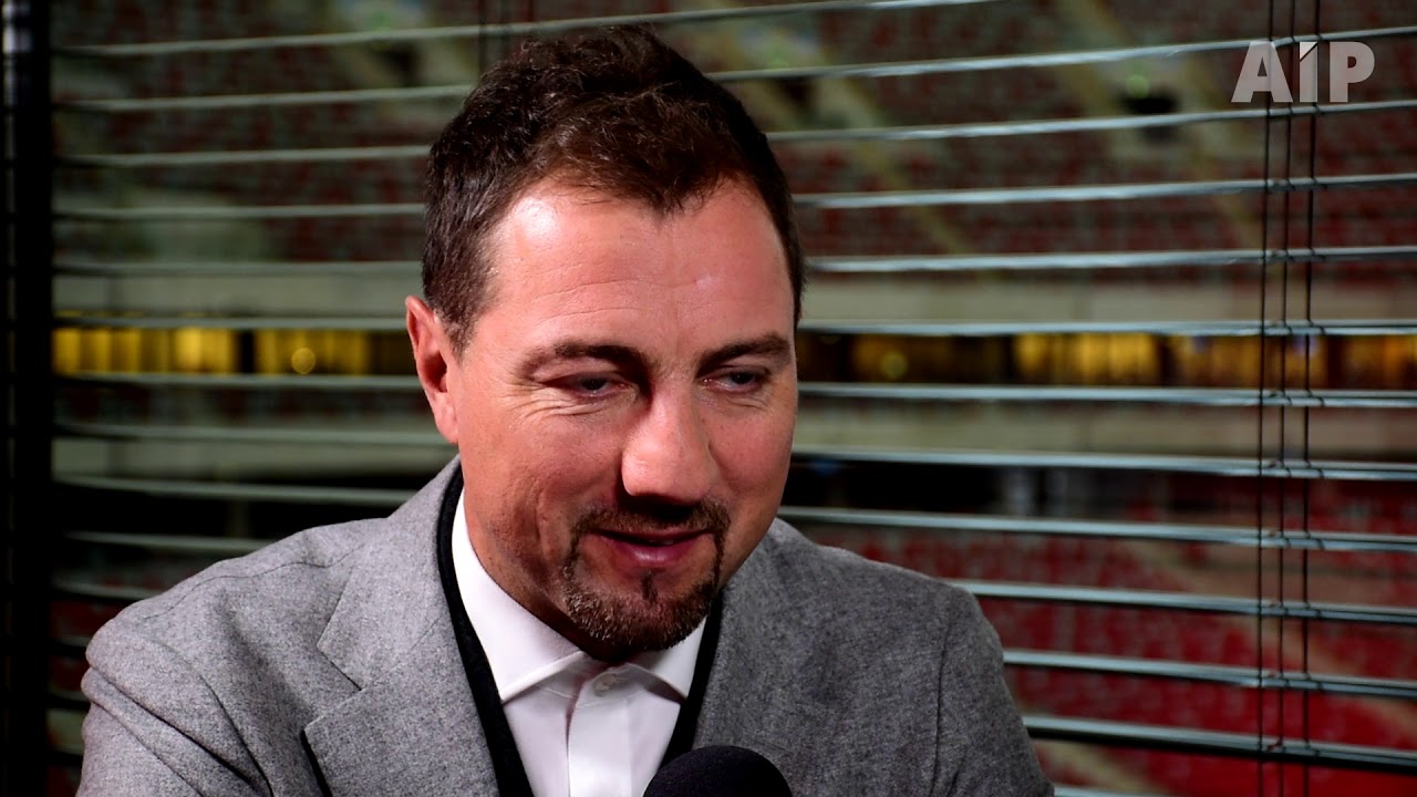Jerzy Dudek wspomina Janusza Wójcika: Mieliśmy jeździć bolidami F1. Pojeździł tylko trener