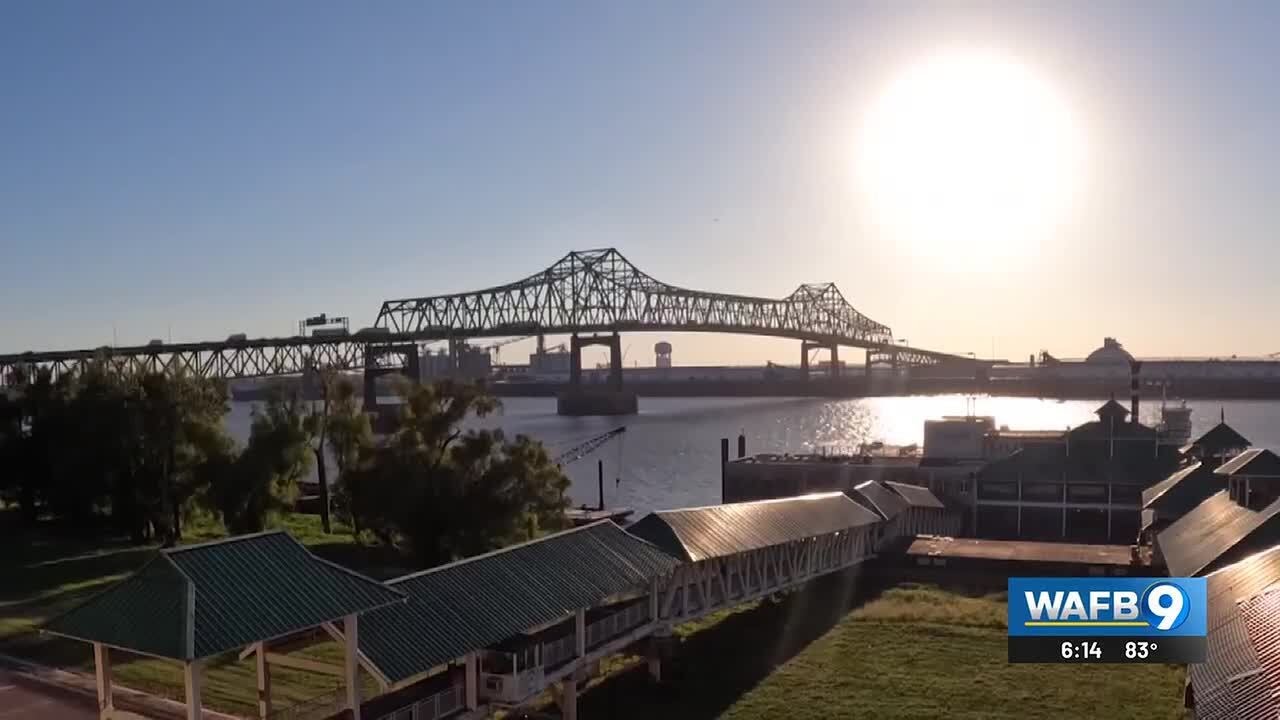 House committee approves bill to name new Mississippi River bridge after Trump